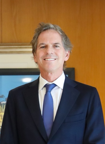 Portrait of Alec Oxenford